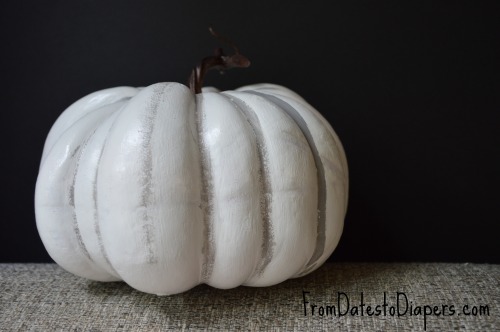 Fall Living Room Decor {On a Budget}